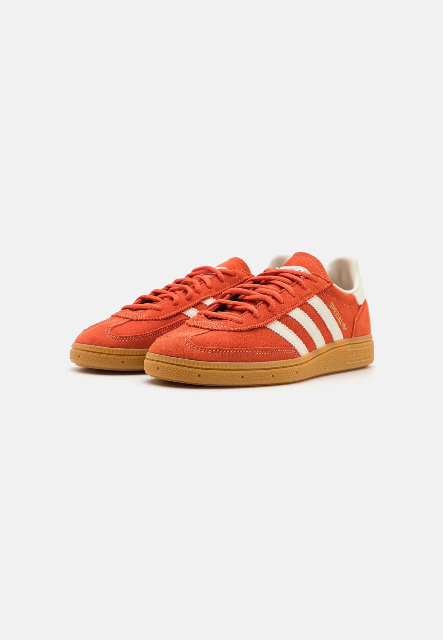 Adidas Handball Spezial Preloved Red
Shop dit næste par Handball Spezial. Disse Handball Spezial, er de perfekte sneaker til enhver lejlighed. Deres elegante design sikre dig en alsidig sneaker.
set samlet