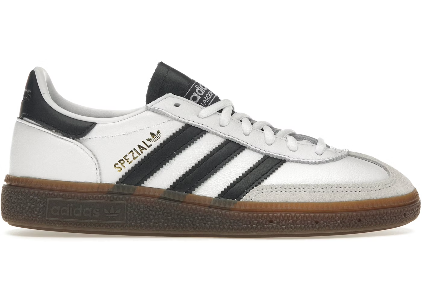 Adidas Handball Spezial White Black Gum
Shop dit næste par Handball Spezial. Disse Handball Spezial, er de perfekte sneaker til enhver lejlighed. Deres elegante design sikre dig en alsidig sneaker.
Set fra siden