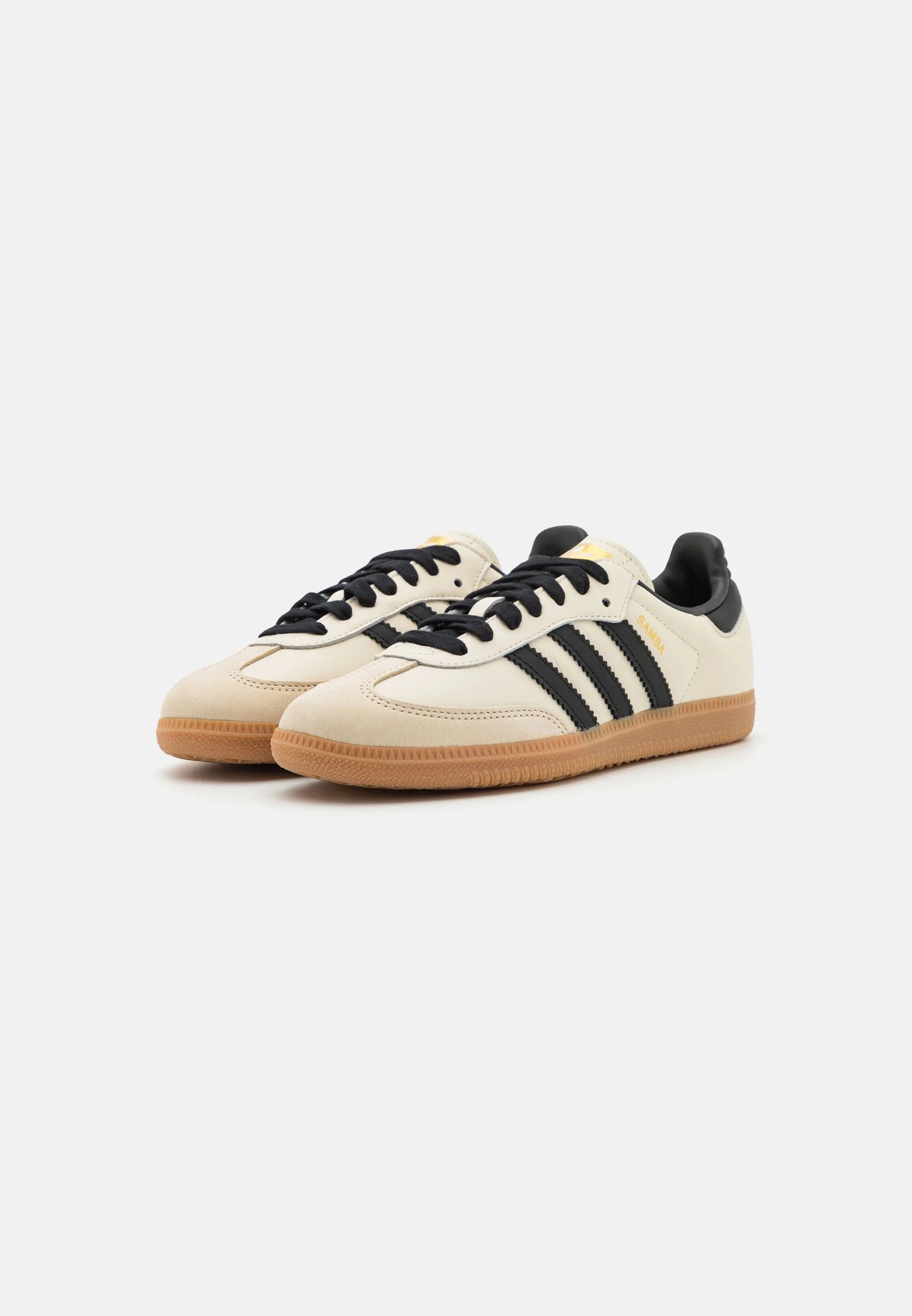 Adidas Samba Og Cream white sand strata
Gum Shop dit næste par Adidas Samba her hos os. Samba er den perfekte kvalitets sko, med sin yderst gode komfort er det den perfekte sneaker til alle. Køb dem lige her
Begge set fra siden