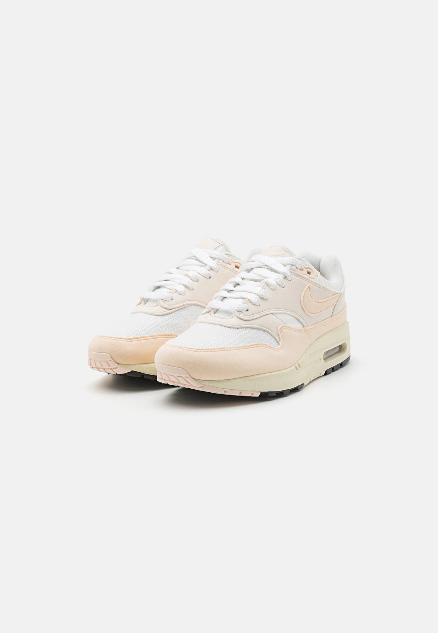 Nike_Air_Max_1_Guava Ice
De perfekte Air max 1 fra Nike af. Disse sneakers går godt til de fleste outfits. De er sikrede at få dig til at skille dig ud. Perfekte Sneakers til enhver lejlighed