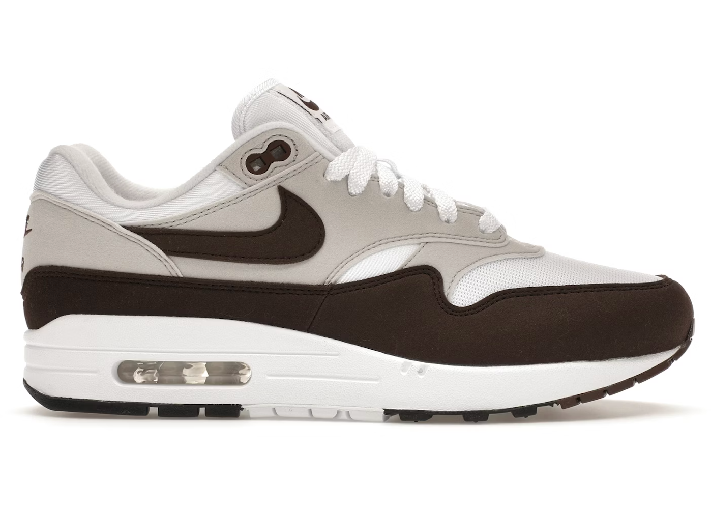 Nike_Air_Max_1_Baroque Brown
De perfekte Air max 1 fra Nike af. Disse sneakers går godt til de fleste outfits. De er sikrede at få dig til at skille dig ud. Perfekte Sneakers til enhver lejlighed