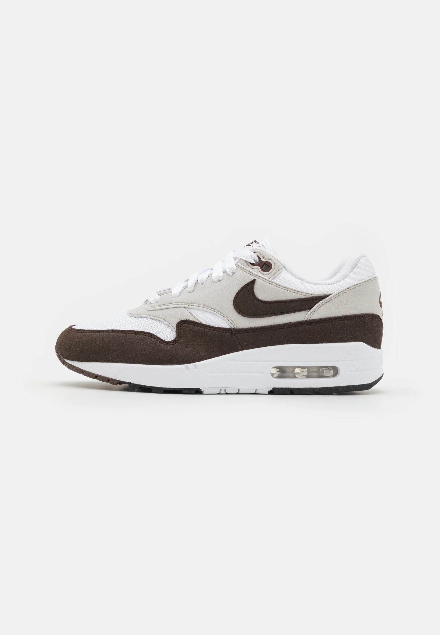 Nike_Air_Max_1_Baroque Brown
De perfekte Air max 1 fra Nike af. Disse sneakers går godt til de fleste outfits. De er sikrede at få dig til at skille dig ud. Perfekte Sneakers til enhver lejlighed
set fra siden