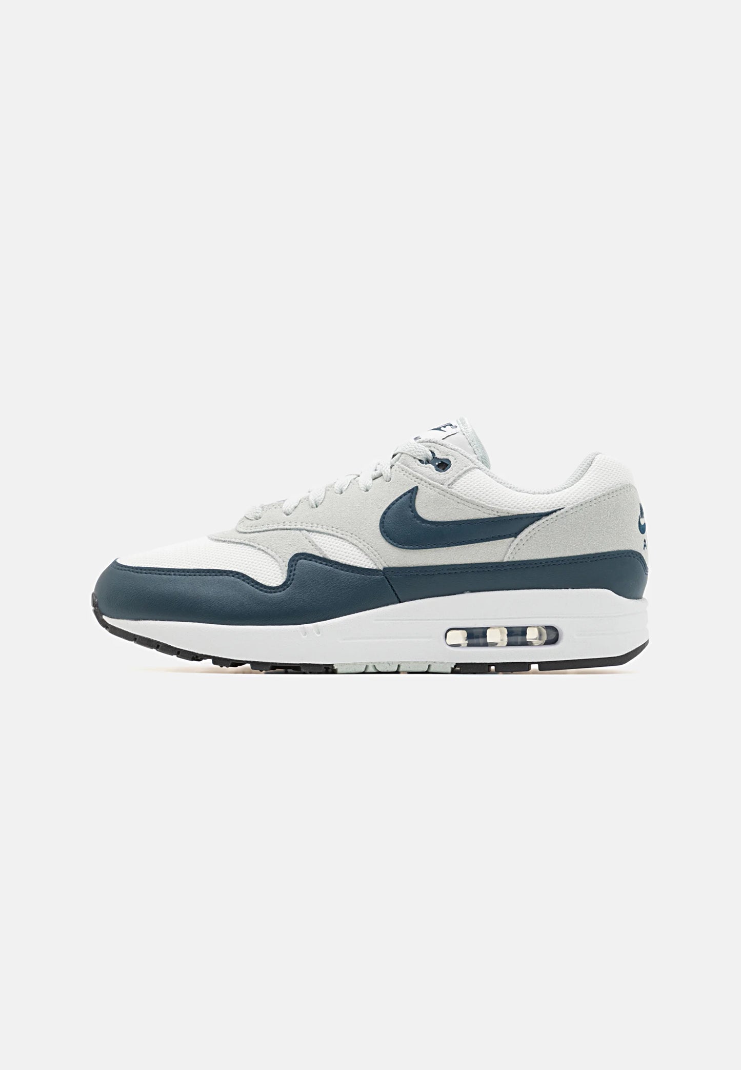 Nike Air Max 1 light army
De perfekte Air max 1 fra Nike af. Disse sneakers går godt til de fleste outfits. De er sikrede at få dig til at skille dig ud. Perfekte Sneakers til enhver lejlighed.